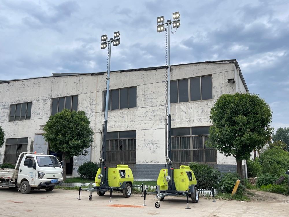 持續交貨中！山東思拓瑞克20臺9米移動照明燈車陸續發貨發往蒙古國